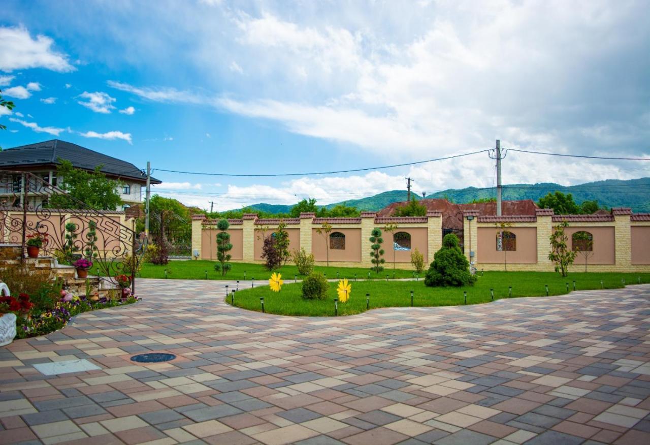 Bed and Breakfast Casa Erk Кэлимэнешти Экстерьер фото